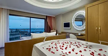 هتل گرانادا لاکچری اوکورچالار